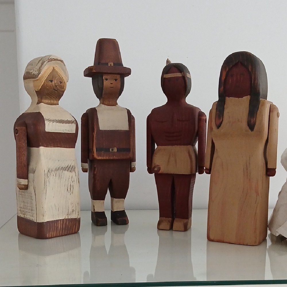 Hand Carved Primitive Wooden Folk Art Couples Pilgrim Indian Vintage Americana